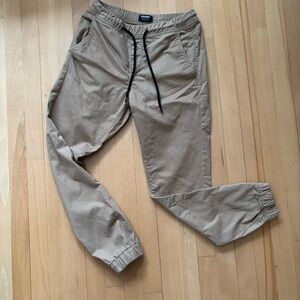 Denizen from Levi's Men's Tan Chino Jogger Pants